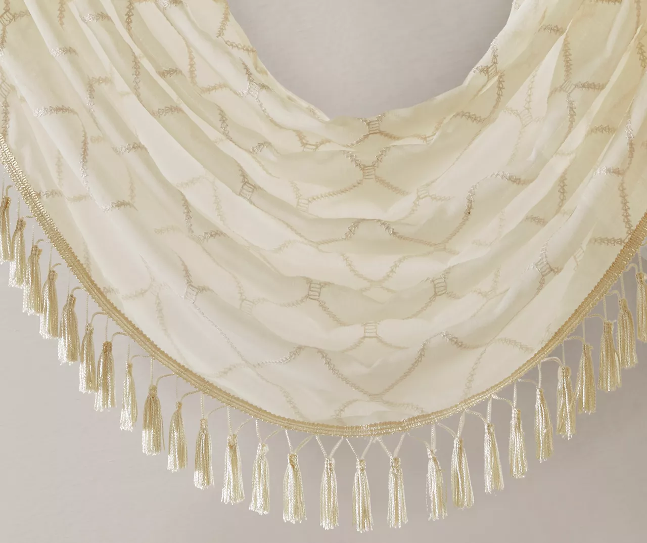 Clarissa Diamond Waterfall Valance 14 Clarissa Diamond Waterfall Valance - Image 12