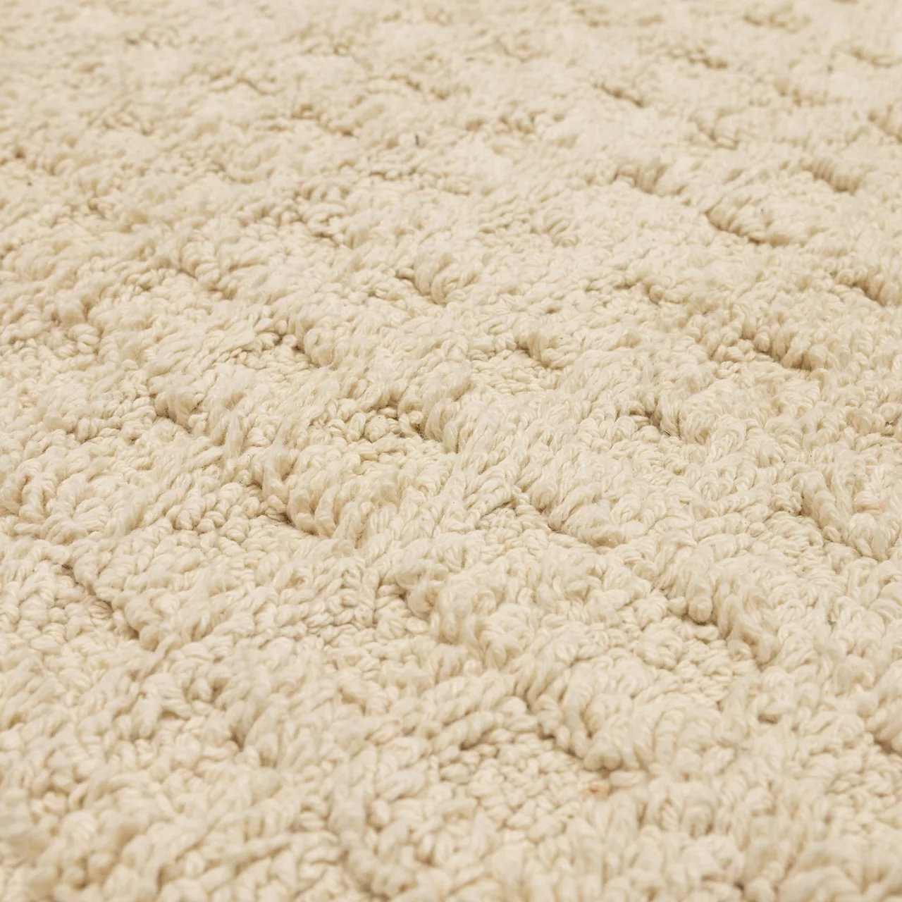 Mohawk Vista Embossed Grid Bath Rug 20 Mohawk Vista Embossed Grid Bath Rug - Image 18