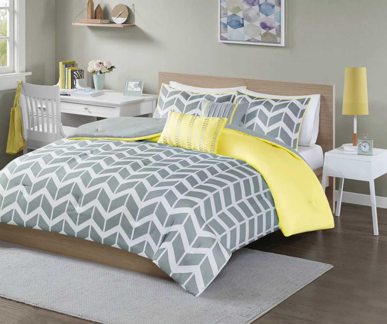Darcy Yellow Chevron Full/Queen 5-Piece Duvet Cover Set 4 Darcy Yellow Chevron Full/Queen 5-Piece Duvet Cover Set - Image 2