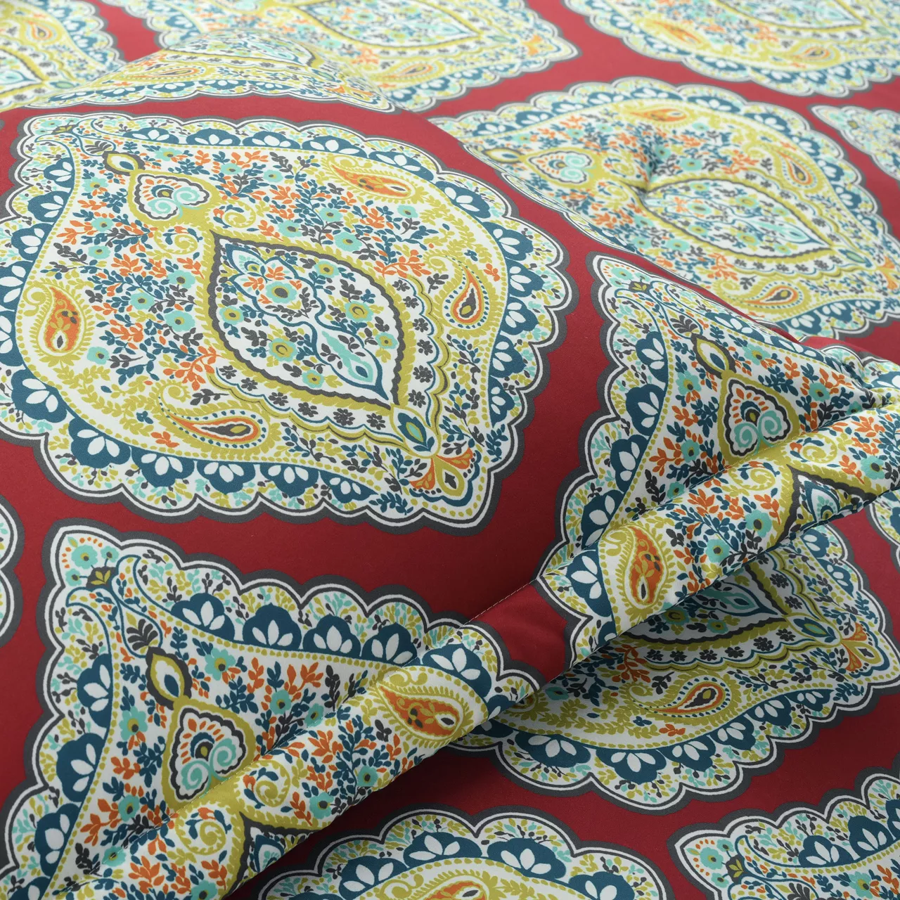 Harley Red & Blue Paisley Arabesque Full/Queen 5-Piece Comforter Set 10 Harley Red & Blue Paisley Arabesque Full/Queen 5-Piece Comforter Set - Image 8