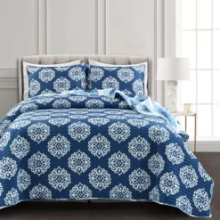 Leah White & Navy Floral Reversible Full/Queen 3-Piece Quilt Set -Home Store 810553026 11