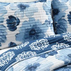 Leah White & Navy Floral Reversible Full/Queen 3-Piece Quilt Set -Home Store 810553026 21