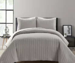 Light Gray Stripe All-Season Full/Queen 3-Piece Coverlet Quilt Set