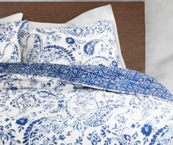 Erindale White & Blue Floral Paisley Reversible King 3-Piece Quilt Set -Home Store 810553399 2