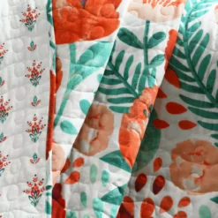 White & Red Poppy Garden Quilted Throw, (50" X 60") -Home Store 810553523 1