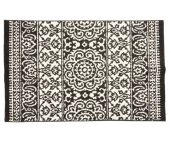 Broyhill Black & White Ornate Fascination Accent Rug 24 Broyhill Black & White Ornate Fascination Accent Rug -Home Store 810557660