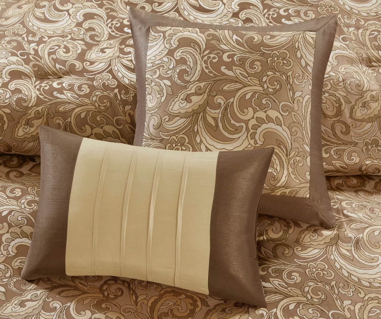 Isabella Paisley Room-in-a-Bag 24-Piece Bedroom Set 13 Isabella Paisley Room-in-a-Bag 24-Piece Bedroom Set - Image 11