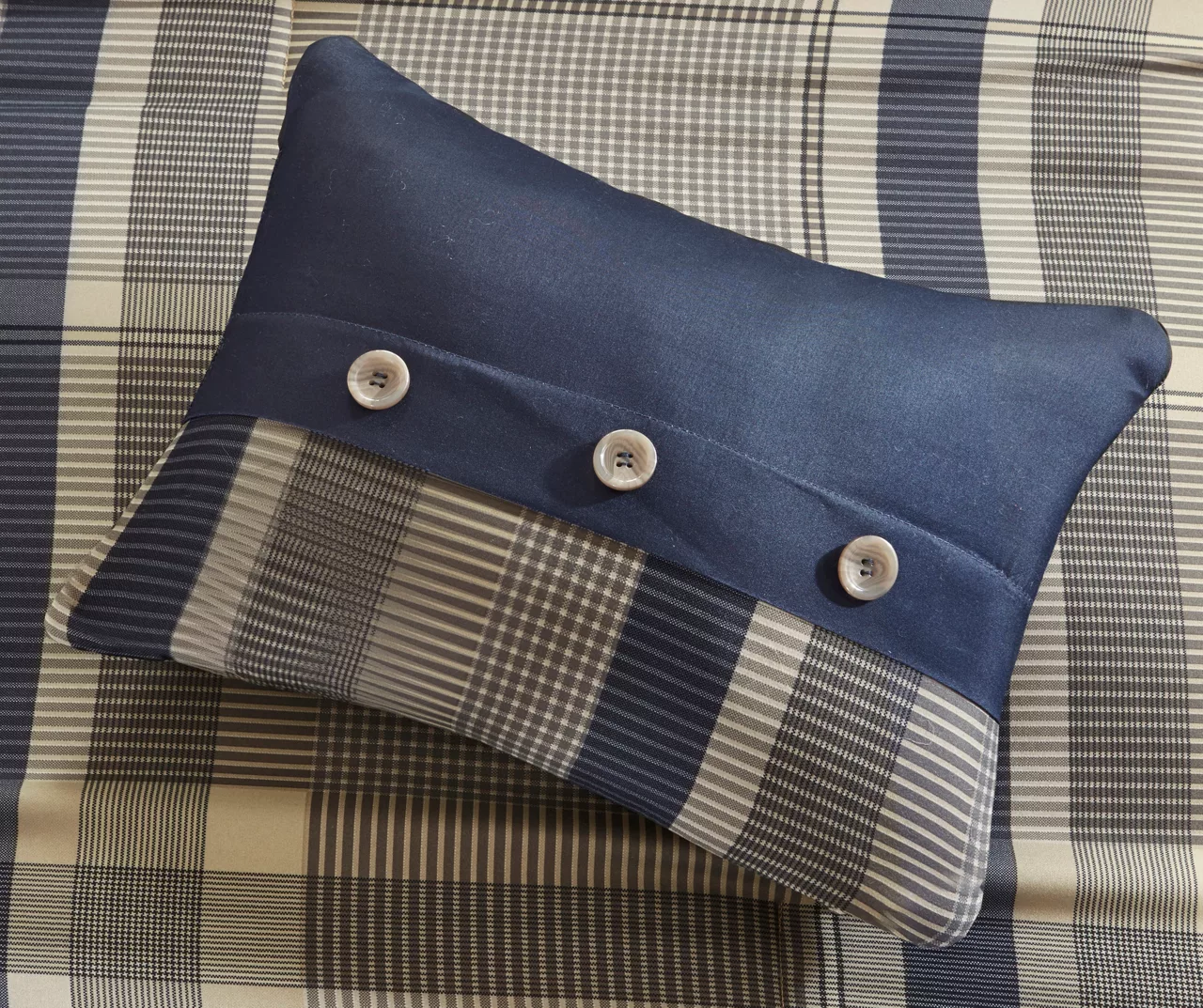 Rick Navy & Beige Crisscross Comforter Set 9 Rick Navy & Beige Crisscross Comforter Set - Image 7